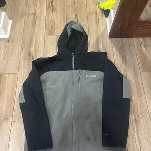 Columbia Thunder River Hooded Softshell Jacket Grey Black Men's XL FLAWS